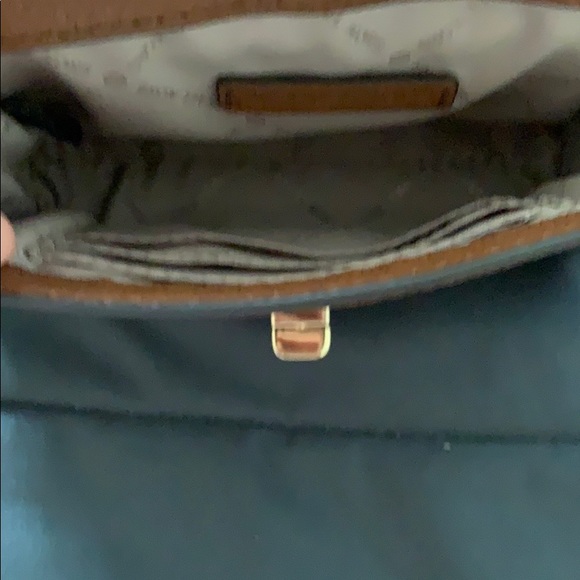 Michael Kors leather purse - Picture 5 of 12